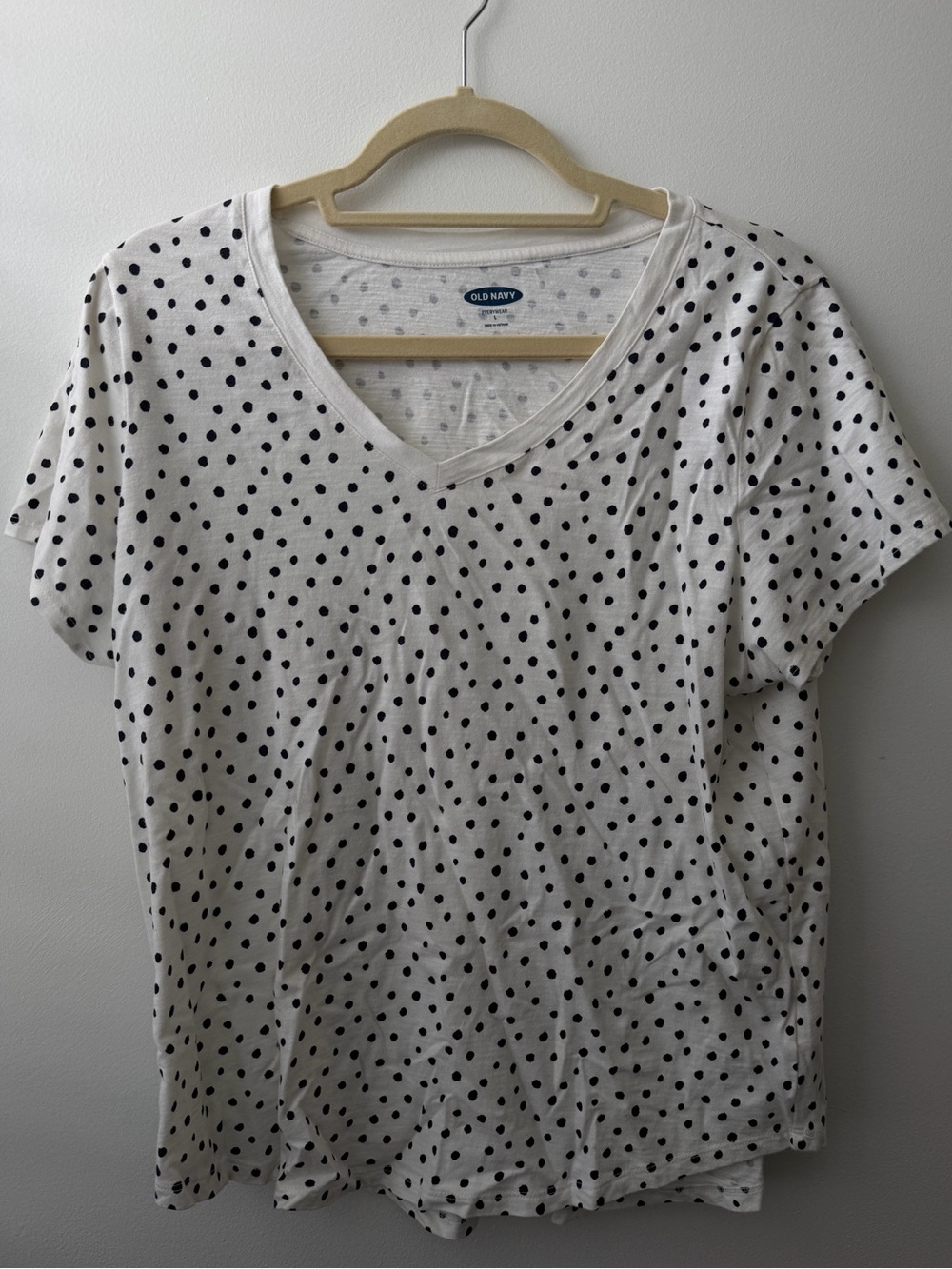 Old Navy White V-Neck Polka Dot Tee